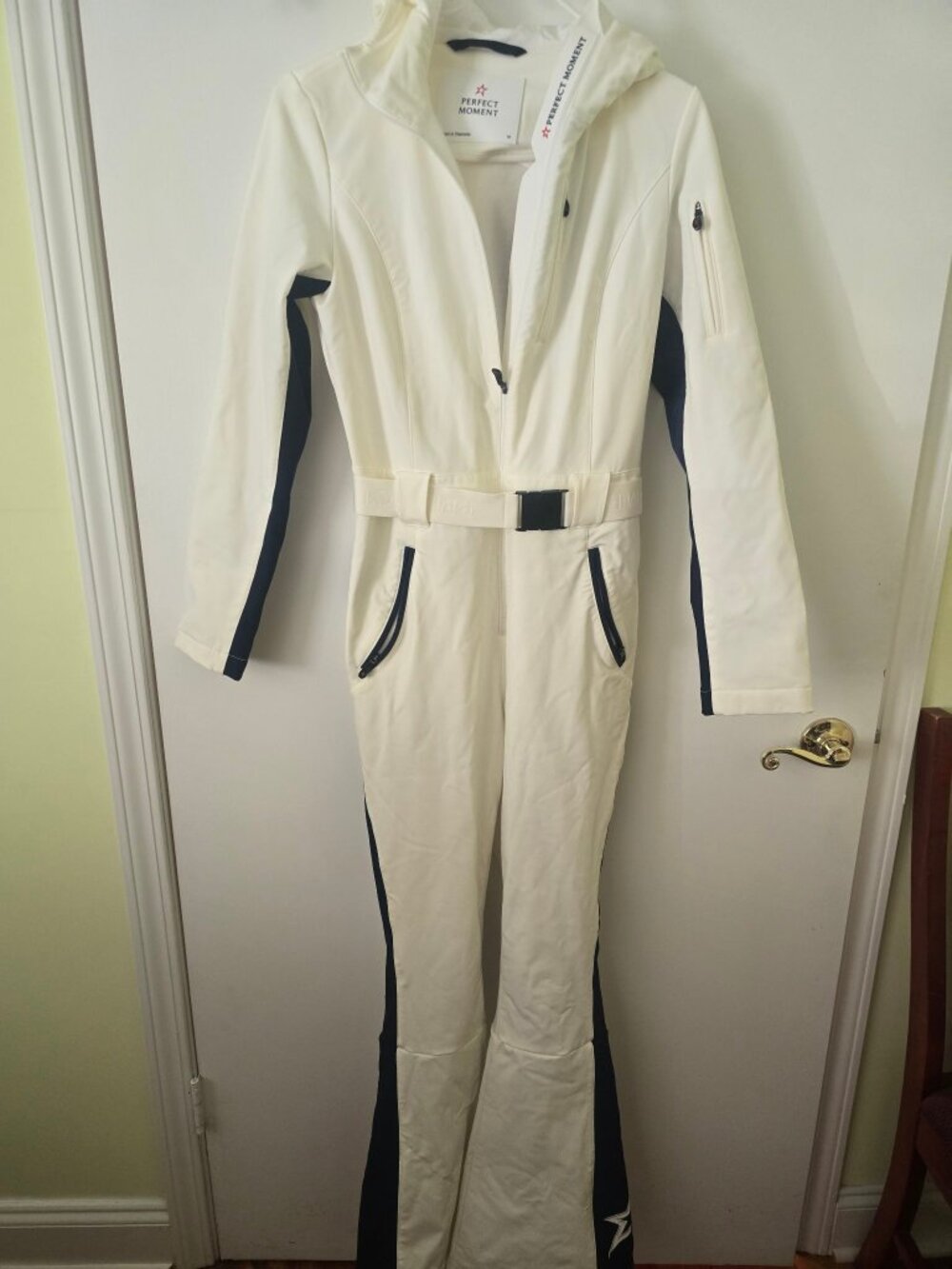 Perfect Moment Luxury One-Piece Ski Suit – White/Navy – Size M